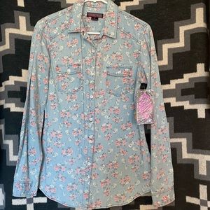 Rock and Roll Cowgirl Denim🤘🏼floral button down